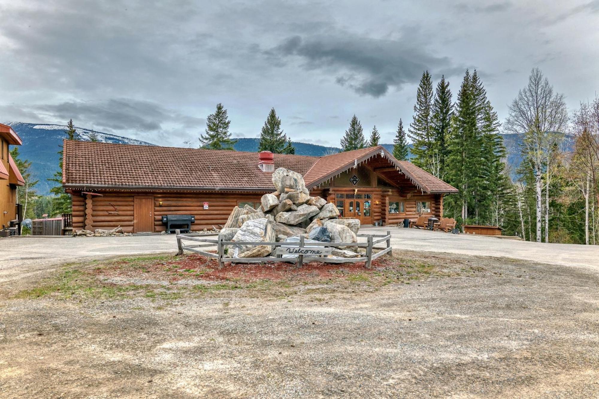 Terracana Ranch Resort Tête Jaune エクステリア 写真